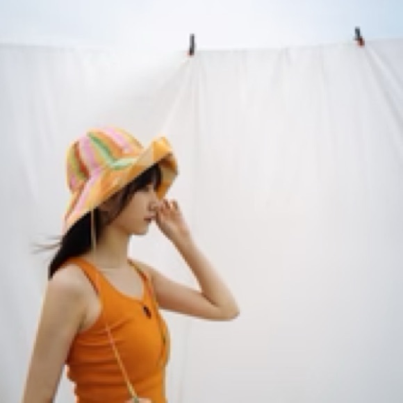 Lost Pattern DAY DREAM" REVERSIBLE SUN HAT - RAINBOW - Picture 4 of 5